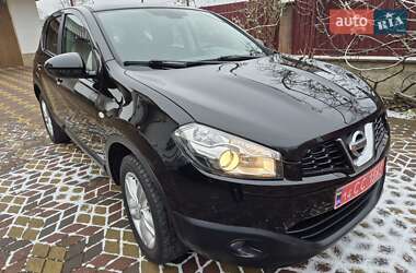 Позашляховик / Кросовер Nissan Qashqai 2011 в Стрию