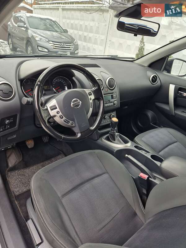 Позашляховик / Кросовер Nissan Qashqai 2011 в Стрию