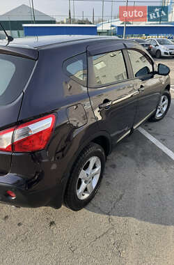 Позашляховик / Кросовер Nissan Qashqai 2012 в 