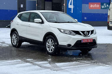 Внедорожник / Кроссовер Nissan Qashqai 2015 в Ровно