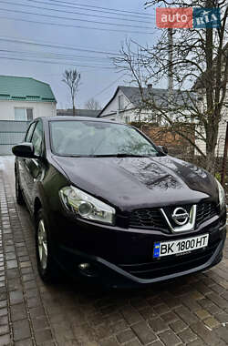 Позашляховик / Кросовер Nissan Qashqai 2012 в Острозі