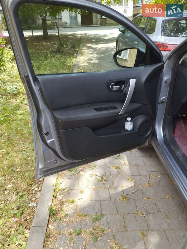 Позашляховик / Кросовер Nissan Qashqai 2011 в Івано-Франківську