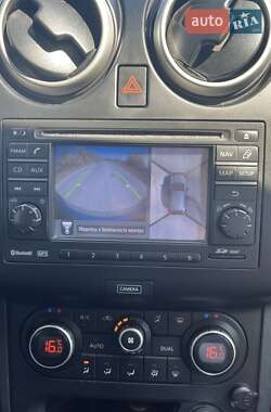 Внедорожник / Кроссовер Nissan Qashqai 2012 в 
