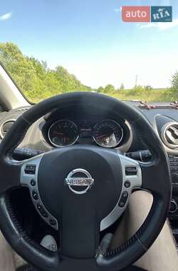 Внедорожник / Кроссовер Nissan Qashqai 2012 в 