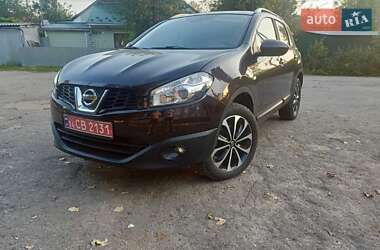 Позашляховик / Кросовер Nissan Qashqai 2011 в Івано-Франківську