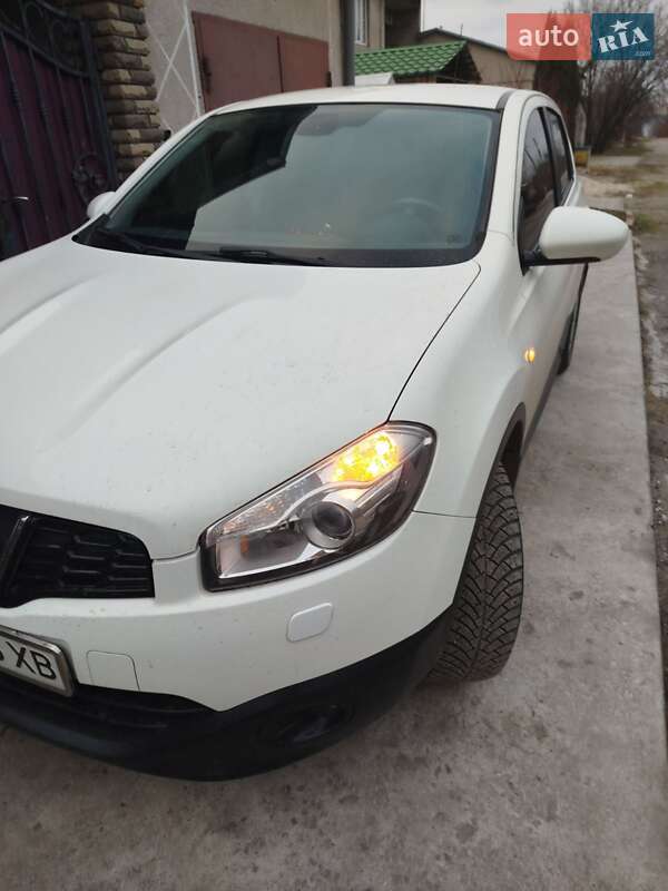 Внедорожник / Кроссовер Nissan Qashqai 2011 в Каменском