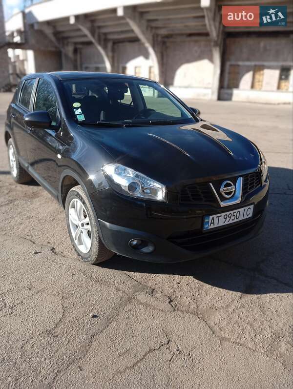 Внедорожник / Кроссовер Nissan Qashqai 2011 в 