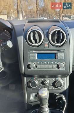Внедорожник / Кроссовер Nissan Qashqai 2011 в 