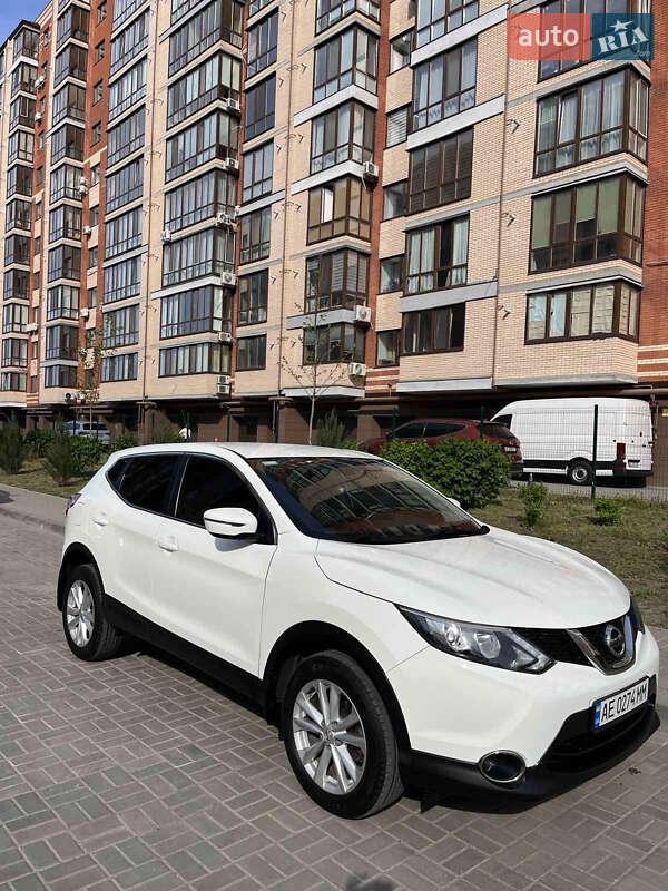 Внедорожник / Кроссовер Nissan Qashqai 2016 в Днепре