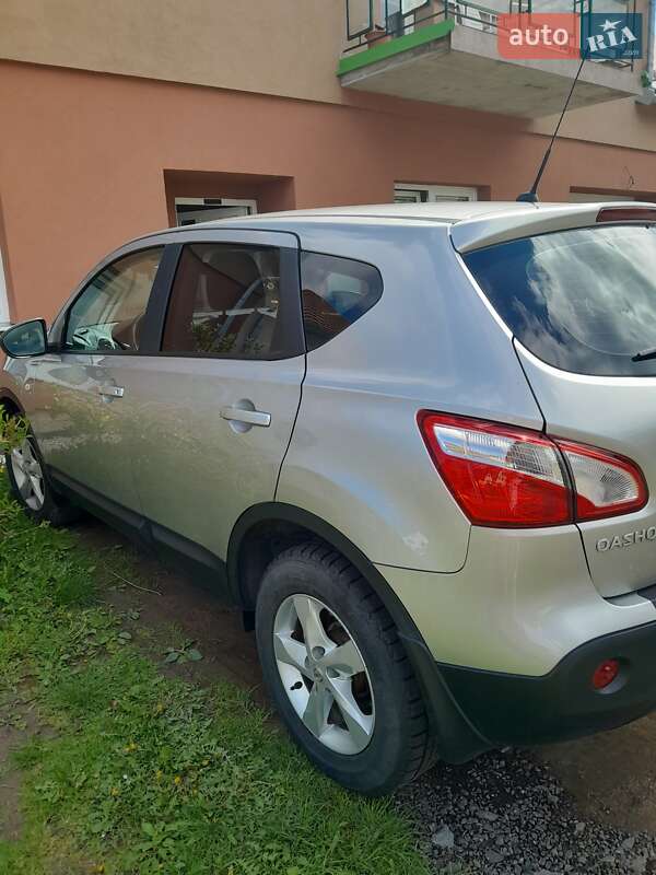 Внедорожник / Кроссовер Nissan Qashqai 2013 в Ивано-Франковске