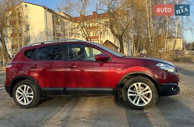 Позашляховик / Кросовер Nissan Qashqai 2010 в Млиніві