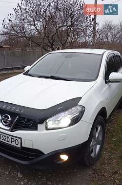 Внедорожник / Кроссовер Nissan Qashqai 2012 в 