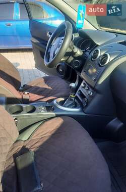 Позашляховик / Кросовер Nissan Qashqai 2011 в 