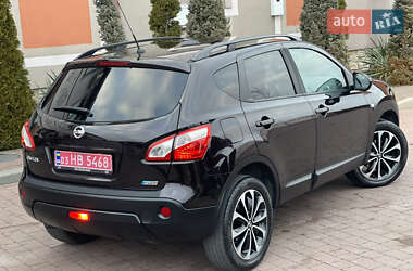 Позашляховик / Кросовер Nissan Qashqai 2013 в Стрию