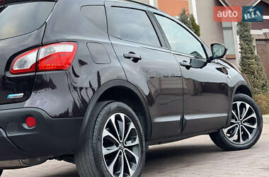 Позашляховик / Кросовер Nissan Qashqai 2013 в Стрию