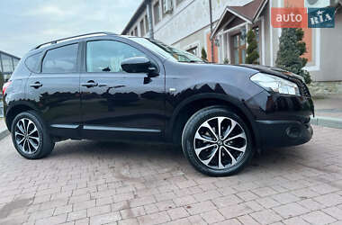 Позашляховик / Кросовер Nissan Qashqai 2013 в Стрию