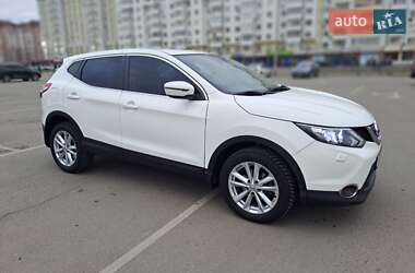 Внедорожник / Кроссовер Nissan Qashqai 2014 в Ивано-Франковске