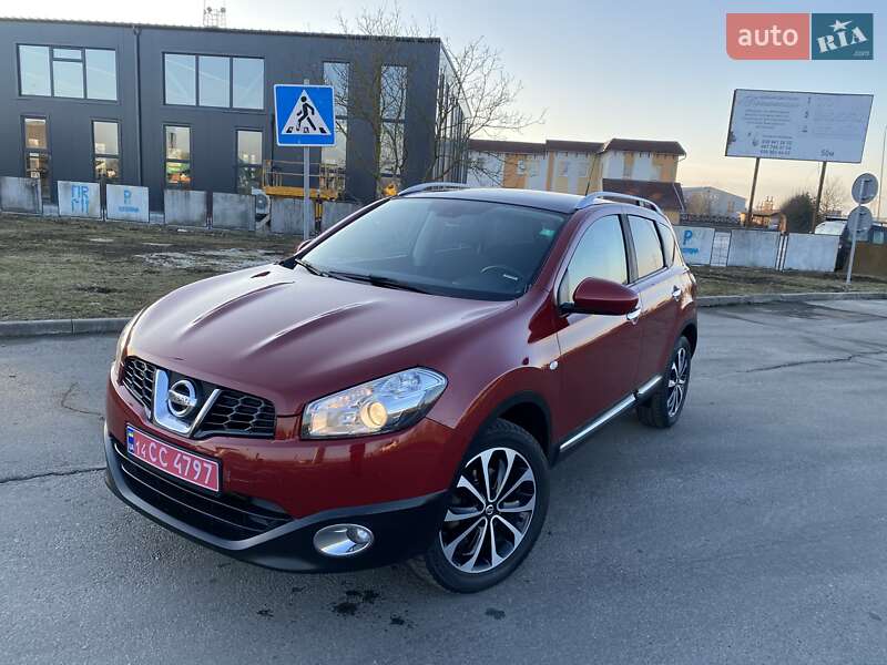 Внедорожник / Кроссовер Nissan Qashqai 2010 в 