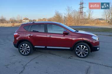 Внедорожник / Кроссовер Nissan Qashqai 2010 в 