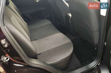 Внедорожник / Кроссовер Nissan Qashqai 2011 в 
