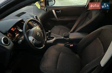 Внедорожник / Кроссовер Nissan Qashqai 2007 в 