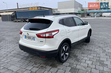 Внедорожник / Кроссовер Nissan Qashqai 2015 в Черкассах