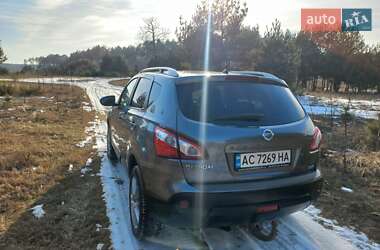 Позашляховик / Кросовер Nissan Qashqai 2012 в Луцьку