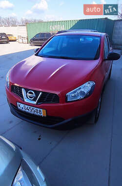 Позашляховик / Кросовер Nissan Qashqai 2011 в 