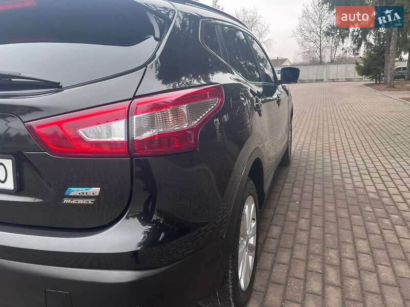 Позашляховик / Кросовер Nissan Qashqai 2014 в Рокитному