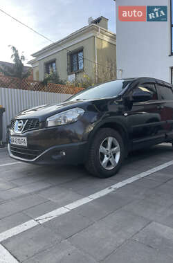 Позашляховик / Кросовер Nissan Qashqai 2011 в Києві