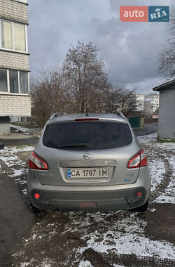 Внедорожник / Кроссовер Nissan Qashqai 2010 в 