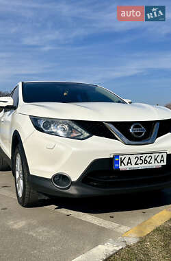 Позашляховик / Кросовер Nissan Qashqai 2015 в Ірпені