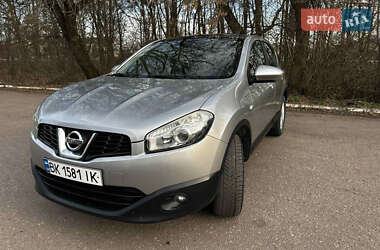 Внедорожник / Кроссовер Nissan Qashqai 2010 в Радивилове