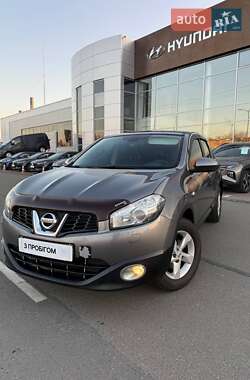 Внедорожник / Кроссовер Nissan Qashqai 2013 в Киеве