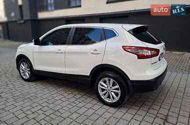 Внедорожник / Кроссовер Nissan Qashqai 2014 в 
