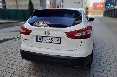 Внедорожник / Кроссовер Nissan Qashqai 2014 в 