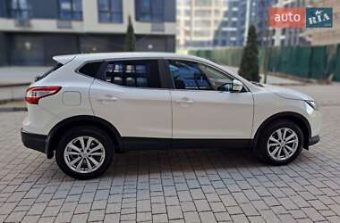 Внедорожник / Кроссовер Nissan Qashqai 2014 в 