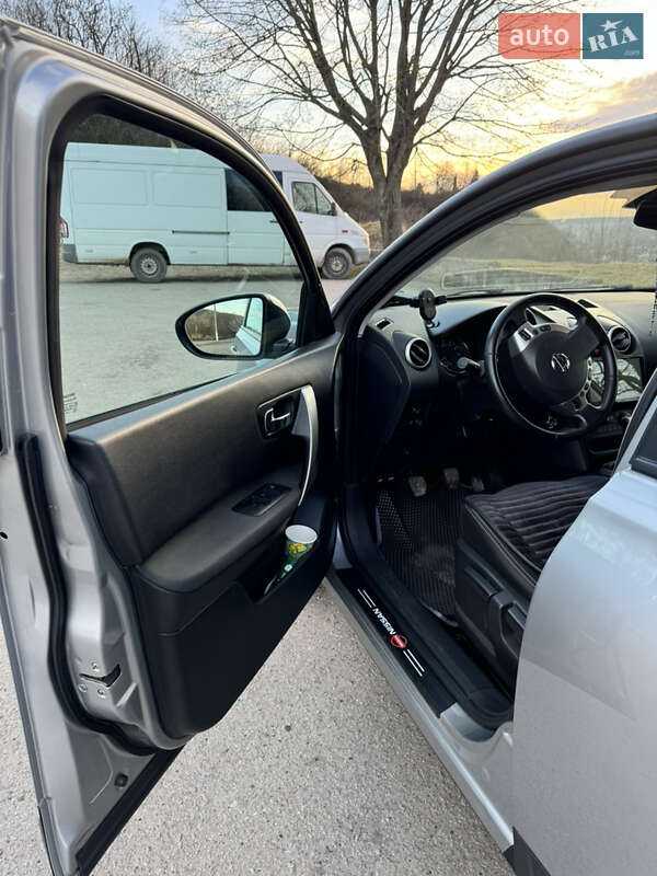 Внедорожник / Кроссовер Nissan Qashqai 2010 в Галиче