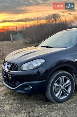 Позашляховик / Кросовер Nissan Qashqai 2010 в Івано-Франківську