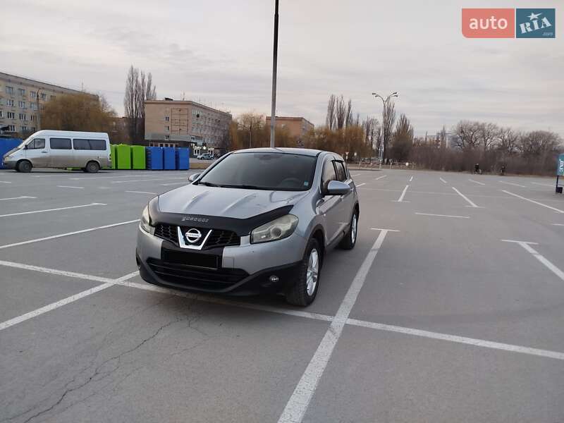 Внедорожник / Кроссовер Nissan Qashqai 2010 в Каменец-Подольском