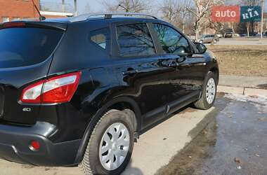 Внедорожник / Кроссовер Nissan Qashqai 2011 в 