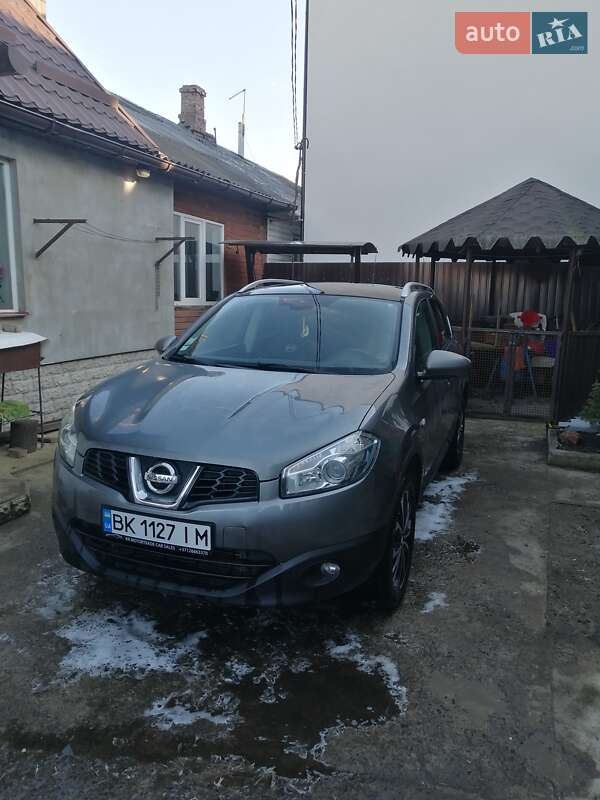 Внедорожник / Кроссовер Nissan Qashqai 2012 в Ровно