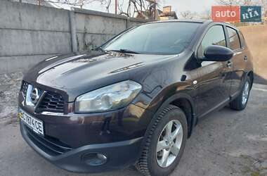 Позашляховик / Кросовер Nissan Qashqai 2011 в Львові