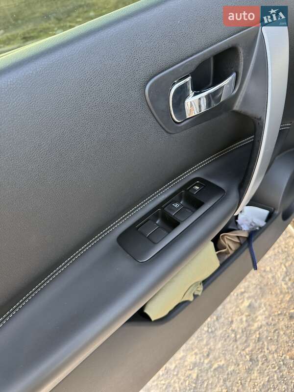 Внедорожник / Кроссовер Nissan Qashqai 2008 в Кривом Роге фото 8 Внедорожник / Кроссовер Nissan Qashqai 2008 в Кривом Роге