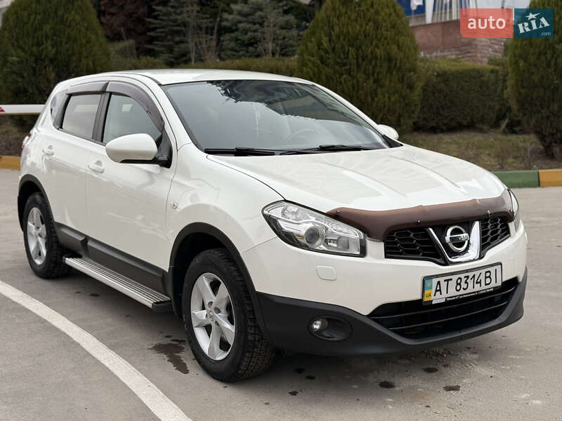 Внедорожник / Кроссовер Nissan Qashqai 2013 в Ивано-Франковске