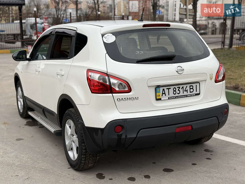 Внедорожник / Кроссовер Nissan Qashqai 2013 в Ивано-Франковске