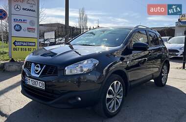 Позашляховик / Кросовер Nissan Qashqai 2010 в Миколаєві