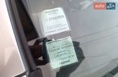 Позашляховик / Кросовер Nissan Qashqai 2013 в 