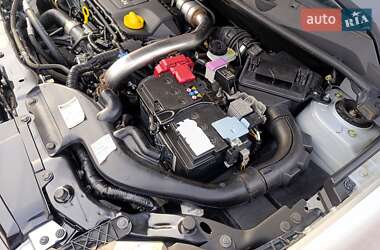 Позашляховик / Кросовер Nissan Qashqai 2013 в 