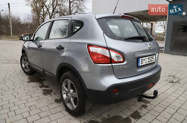 Позашляховик / Кросовер Nissan Qashqai 2011 в 